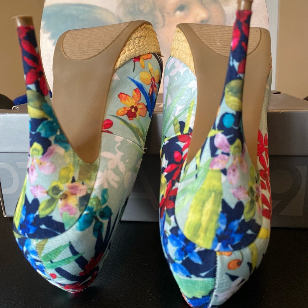 Woman’s shoes - Picture 5 of 5